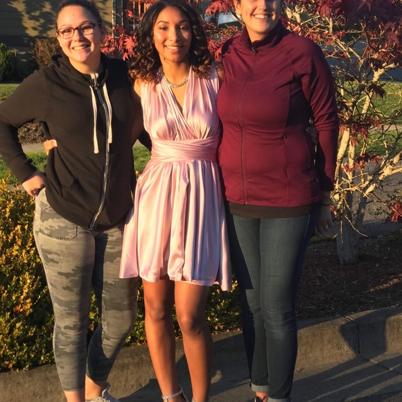 Pink satin dress - Picture 1 of 4